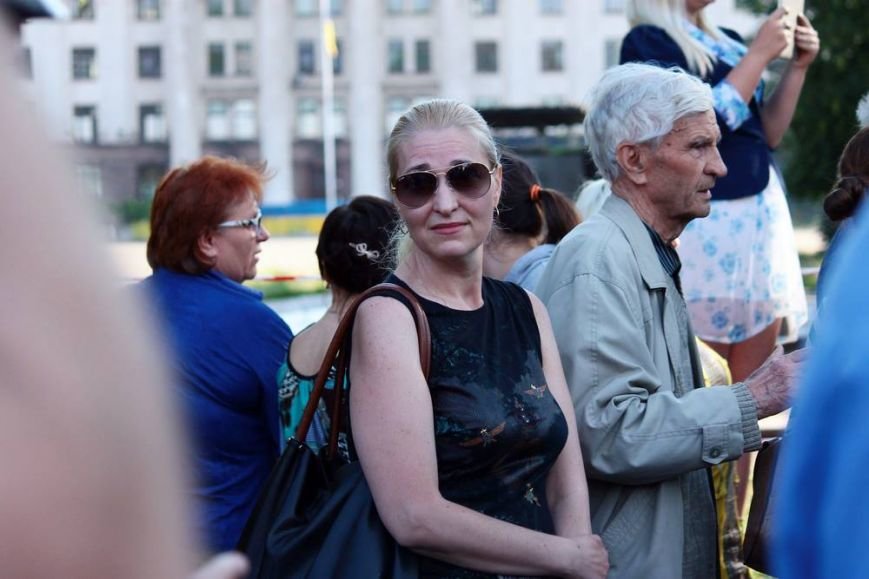 Одесские сепаратисты сошли с ума: Кто не скачет - тот москаль (ФОТО) (фото) - фото 1 Одесские сепаратисты сошли с ума: Кто не скачет - тот москаль (ФОТО) (фото) - фото 1