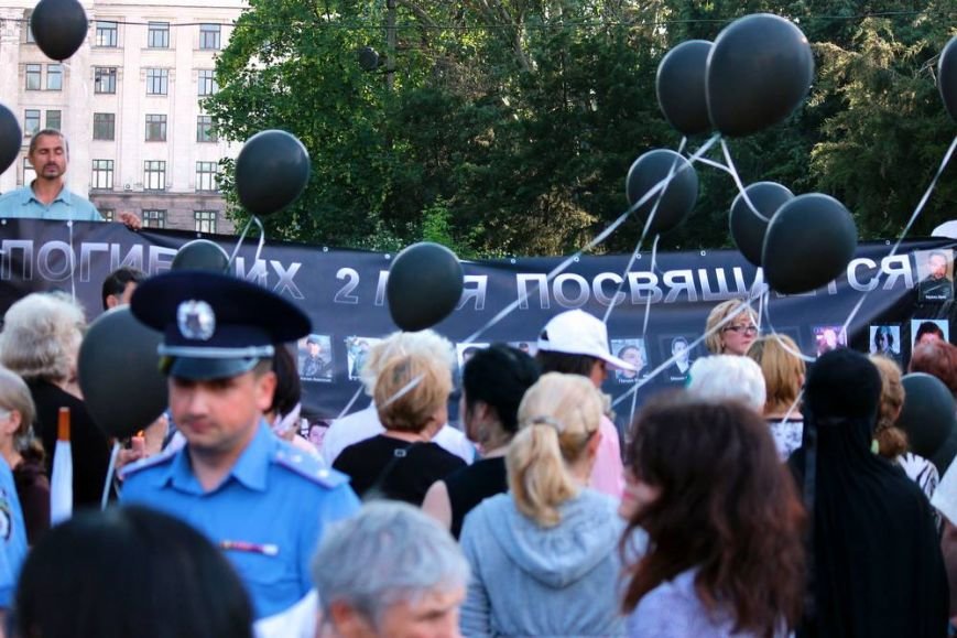Одесские сепаратисты сошли с ума: Кто не скачет - тот москаль (ФОТО) (фото) - фото 1 Одесские сепаратисты сошли с ума: Кто не скачет - тот москаль (ФОТО) (фото) - фото 1
