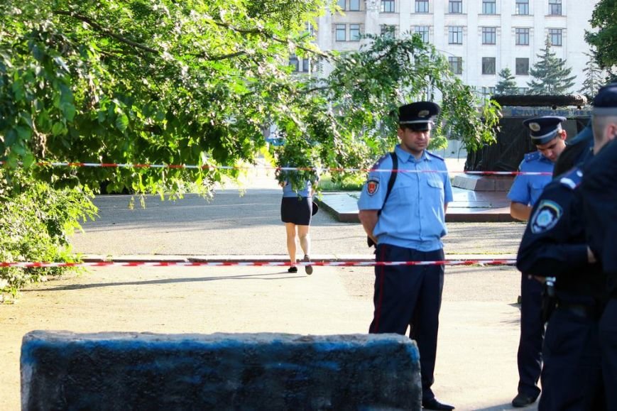 Одесские сепаратисты сошли с ума: Кто не скачет - тот москаль (ФОТО) (фото) - фото 1 Одесские сепаратисты сошли с ума: Кто не скачет - тот москаль (ФОТО) (фото) - фото 1