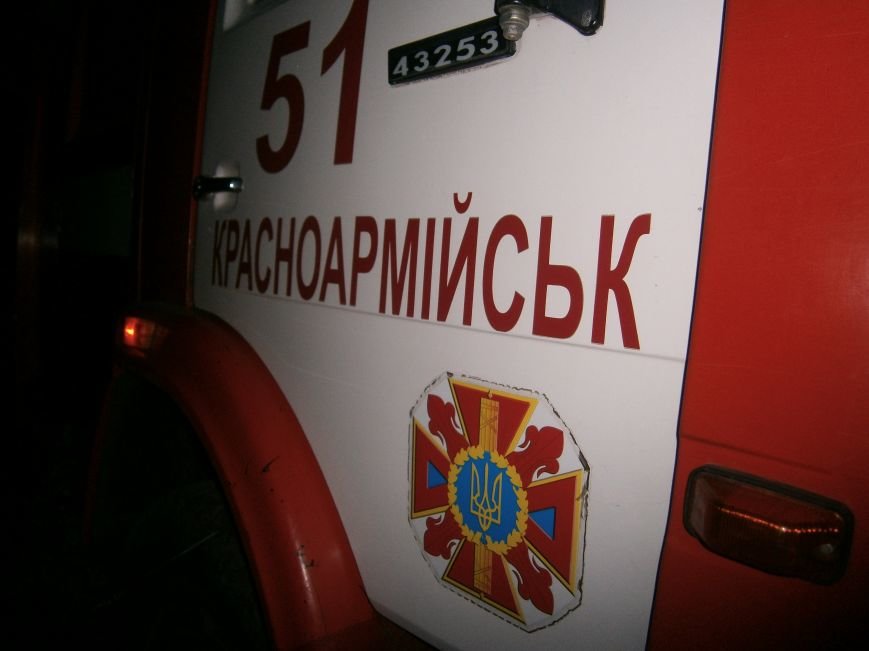 Ночной пожар в Димитрове: на месте возгорания работают Димитровские... Ночной пожар в Димитрове: на месте возгорания работают Димитровские и Красноармейские спасатели (ОБНОВЛЯЕТСЯ) (фото) - фото 11