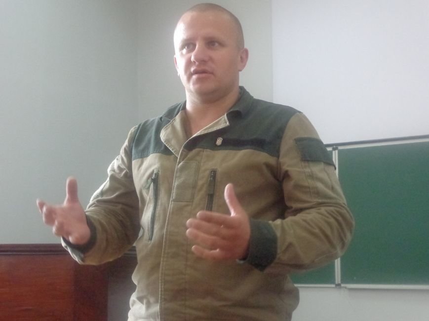 «Победа будет за нами»: ДонНТУ Красноармейска посетил добровольческий батальон «ОУН» (фото) - фото 5 «Победа будет за нами»: ДонНТУ Красноармейска посетил добровольческий батальон «ОУН» (фото) - фото 5