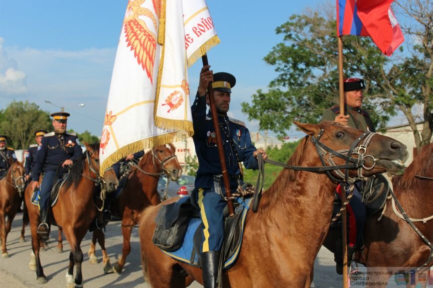 В Симферополь на конях прибыли казаки Юга России (ФОТО) (фото) - фото 2