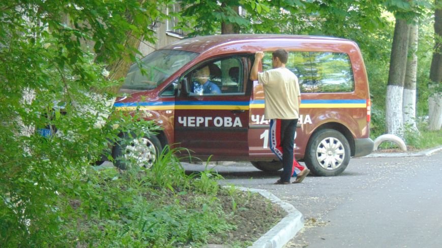 Мариупольские пенсионеры восстали против распила детского садика и вызвали правоохранителей на помощь (ФОТО) (фото) - фото 1 Мариупольские пенсионеры восстали против распила детского садика и вызвали правоохранителей на помощь (ФОТО) (фото) - фото 1