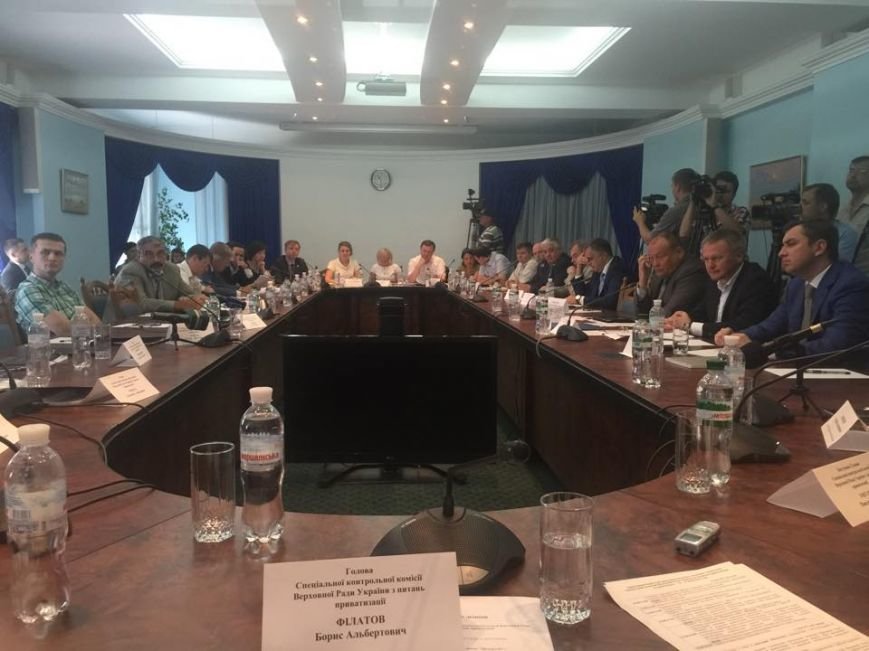 Саакашвили говорил с нардепами о приватизации и пулемете, направленном в сторону Киева (ФОТО) (фото) - фото 2 Саакашвили говорил с нардепами о приватизации и пулемете, направленном в сторону Киева (ФОТО) (фото) - фото 2