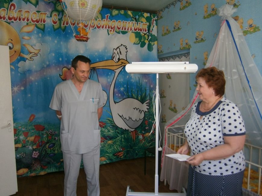От сердца к сердцу: Димитровские школьники сделали подарок роддому и новорожденным (фото) - фото 2 От сердца к сердцу: Димитровские школьники сделали подарок роддому и новорожденным (фото) - фото 2