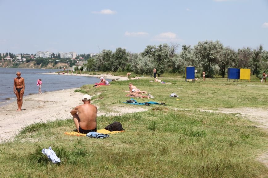Николаевский пляж «Стрелка» готов принимать горожан (ФОТО), фото-3 Николаевский пляж «Стрелка» готов принимать горожан (ФОТО), фото-3