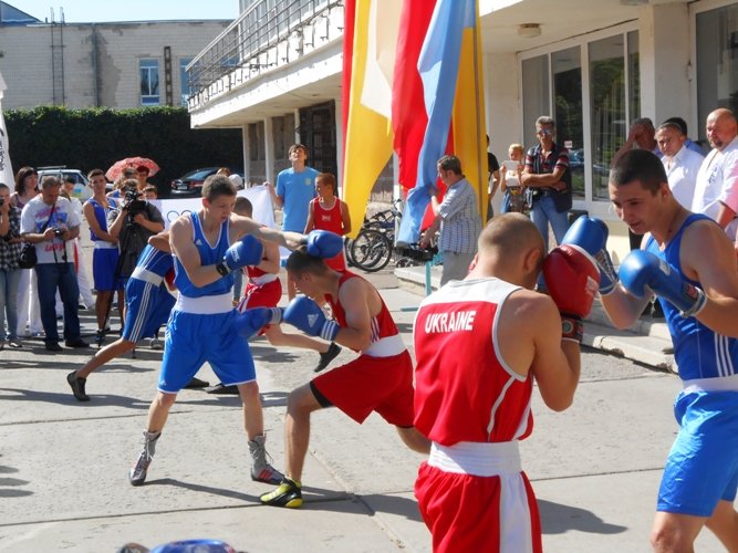 У Кіровограді проведено «Свято олімпійського прапора» (фото) - фото 1 У Кіровограді проведено «Свято олімпійського прапора» (фото) - фото 1