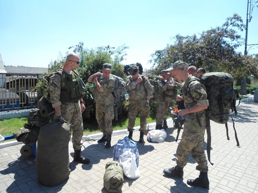 До Львова повернулися воїни, які захищали країну у зоні бойових дій (ФОТО) (фото) - фото 1 До Львова повернулися воїни, які захищали країну у зоні бойових дій (ФОТО) (фото) - фото 1