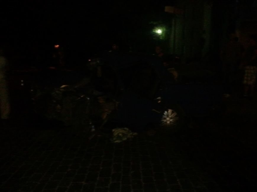 В Кировограде произошло ДТП - легковушка уничтожилась об маршрутку, пострадали люди. ФОТО (фото) - фото 1 В Кировограде произошло ДТП - легковушка уничтожилась об маршрутку, пострадали люди. ФОТО (фото) - фото 1