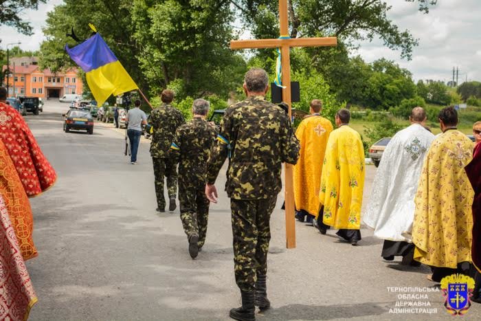 На Тернопільщині зустріли тіло загиблого в АТО бійця Андрія Тимощука (ФОТО) (фото) - фото 1