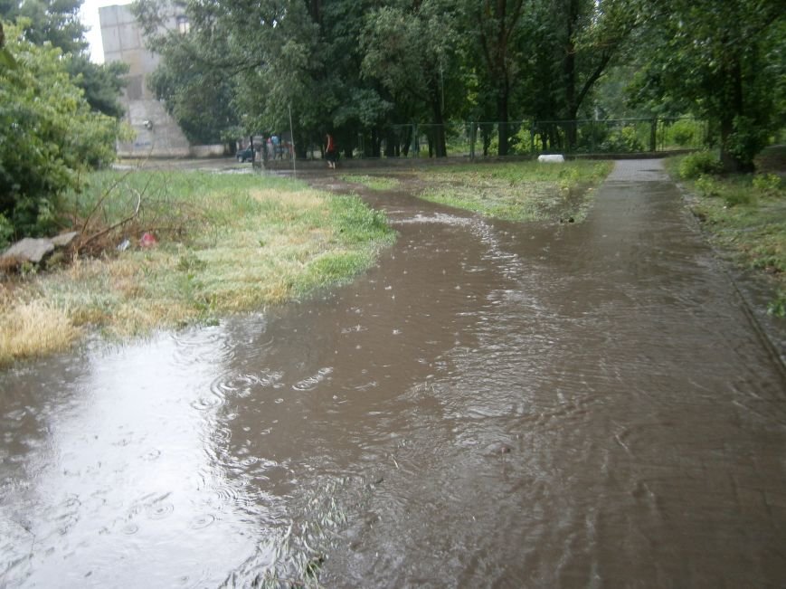 Как Димитров сегодня утопал в дождевых водах (ОБНОВЛЕНО) (фото) - фото 12 Как Димитров сегодня утопал в дождевых водах (ОБНОВЛЕНО) (фото) - фото 12