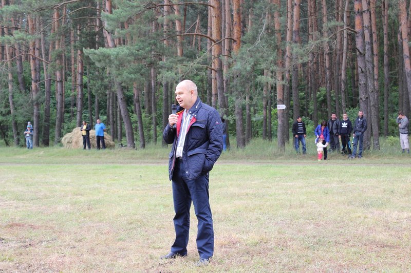 відкрив фестиваль тракторних перегонів Олег Васецький відкрив фестиваль тракторних перегонів Олег Васецький
