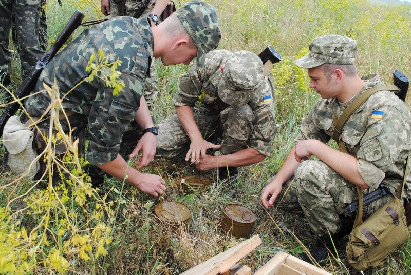 В Одессе начались военные сборы выпускников-летчиков (ФОТО) (фото) - фото 1 В Одессе начались военные сборы выпускников-летчиков (ФОТО) (фото) - фото 1