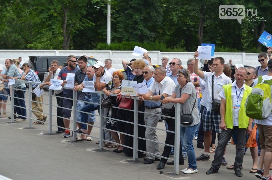 Миллионный турист прилетела в Крым из Санкт-Петербурга. Сегодня ее... Миллионный турист прилетела в Крым из Санкт-Петербурга. Сегодня ее встретили в аэропорту Симферополя (ФОТО) (фото) - фото 6