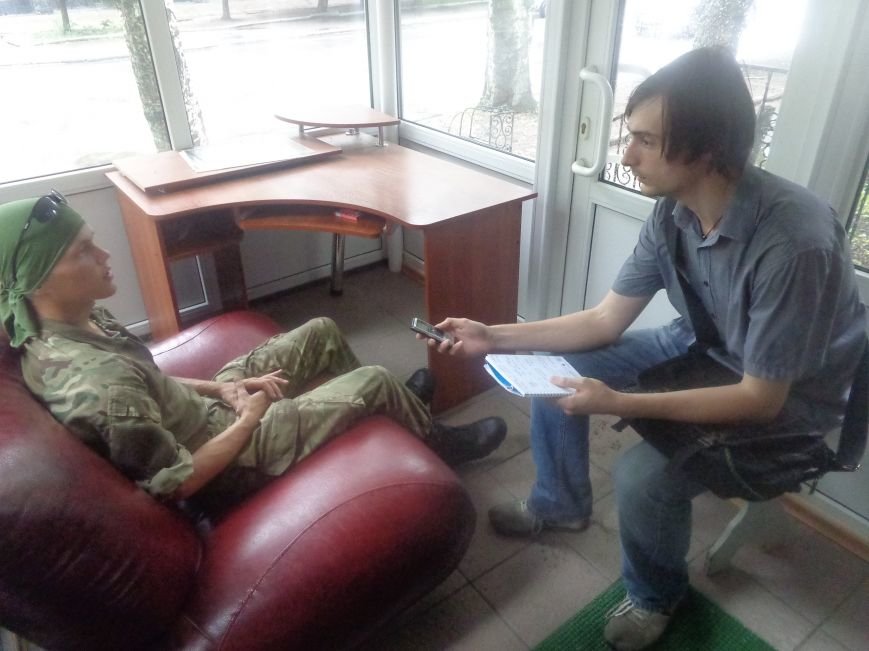 Боец добровольческого батальона «Карпатская Сечь» Александр Шаповал: «Когда война закончится, я продолжу служить Украине» (фото) - фото 1 Боец добровольческого батальона «Карпатская Сечь» Александр Шаповал: «Когда война закончится, я продолжу служить Украине» (фото) - фото 1
