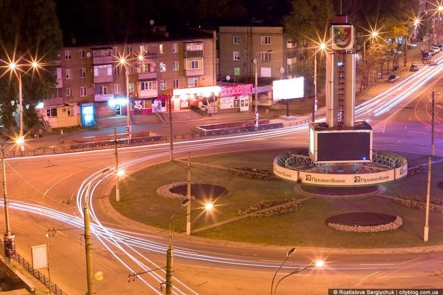 В Кривом Роге: простились с бойцом ДУКа, фирмы депутатов получили миллионы из бюджета, а регбисты взяли «серебро» (фото) - фото 1 В Кривом Роге: простились с бойцом ДУКа, фирмы депутатов получили миллионы из бюджета, а регбисты взяли «серебро» (фото) - фото 1