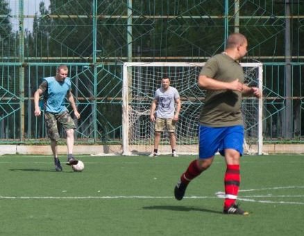 Военные отметили День медика игрой в футбол в Красноармейске (фото) - фото 2 Военные отметили День медика игрой в футбол в Красноармейске (фото) - фото 2