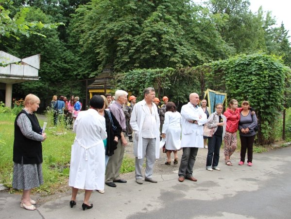 В Киеве во время пожара психиатрической больнице эвакуировали 35 человек (ФОТО) (фото) - фото 1 В Киеве во время пожара психиатрической больнице эвакуировали 35 человек (ФОТО) (фото) - фото 1