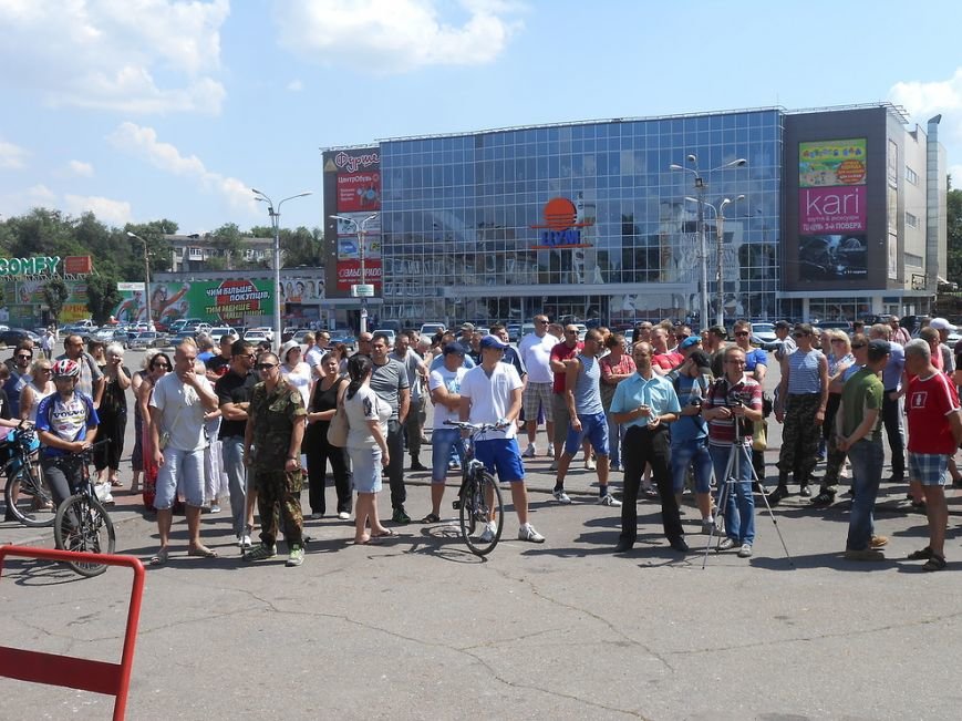 Как в Днепродзержинске проводили «велолюстрацию»: справедливая отставка или грамотный пиар? (фото) - фото 5 Как в Днепродзержинске проводили «велолюстрацию»: справедливая отставка или грамотный пиар? (фото) - фото 5