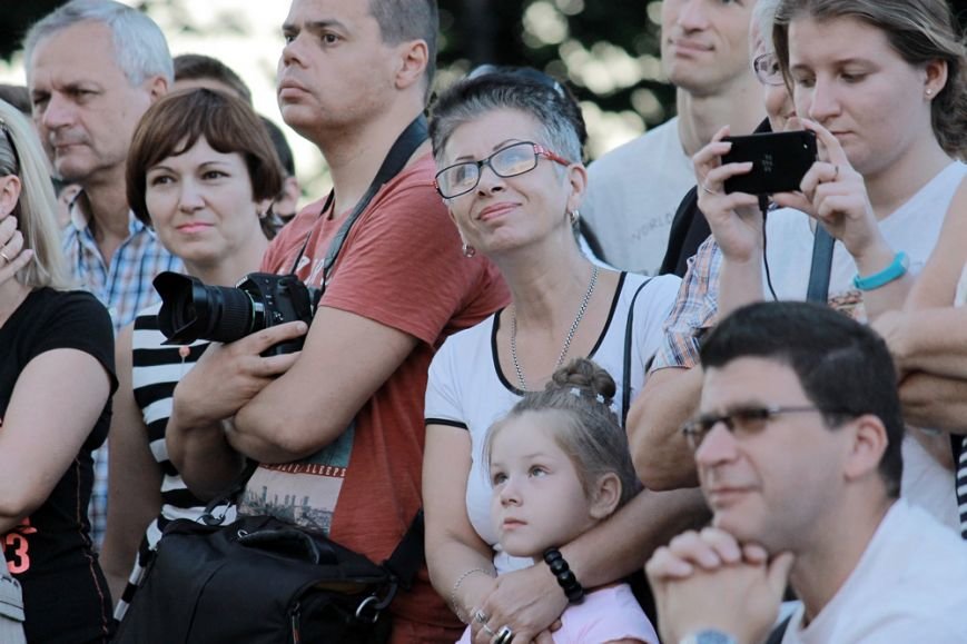 Фоторепортаж: В центре Одессы разливались звуки симфонического оркестра (ФОТО) (фото) - фото 3 Фоторепортаж: В центре Одессы разливались звуки симфонического оркестра (ФОТО) (фото) - фото 3