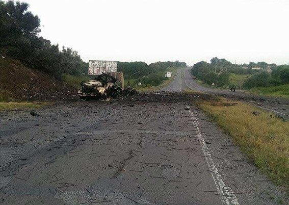 В Полтаве взорвался военный грузовик с боеприпасами (ФОТО, ВИДЕО) (фото) - фото 3 В Полтаве взорвался военный грузовик с боеприпасами (ФОТО, ВИДЕО) (фото) - фото 3