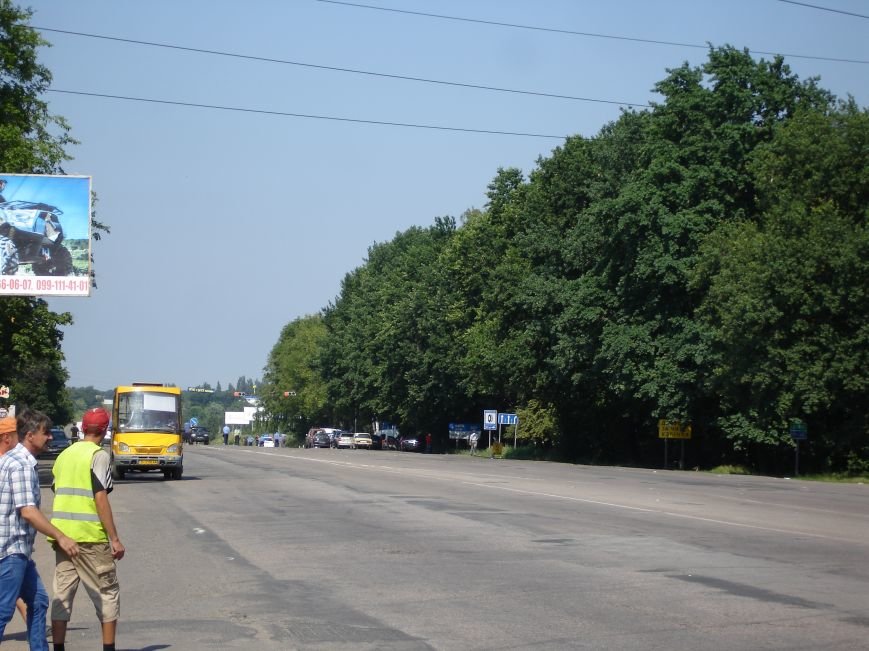 В Полтаве и до сих пор перекрыт участок трассы Киев-Харьков. Фото (фото) - фото 12