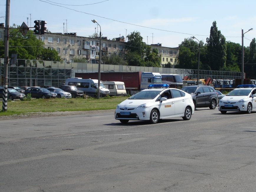 В Полтаве и до сих пор перекрыт участок трассы Киев-Харьков. Фото (фото) - фото 4