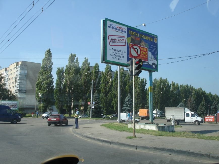 В Полтаве и до сих пор перекрыт участок трассы Киев-Харьков. Фото (фото) - фото 11