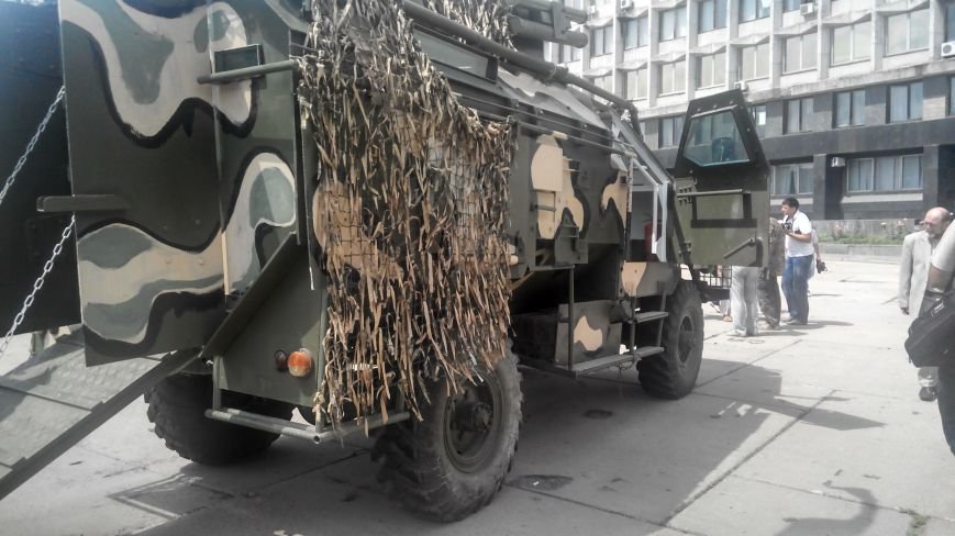 Сумчанам показали бронированного «Крокодила» (ФОТО) (фото) - фото 1 Сумчанам показали бронированного «Крокодила» (ФОТО) (фото) - фото 1