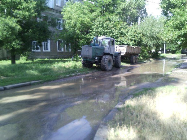 В Николаеве люди с ведрами выстроились в очередь за водой (ФОТОРЕПОРТАЖ) (фото) - фото 12 В Николаеве люди с ведрами выстроились в очередь за водой (ФОТОРЕПОРТАЖ) (фото) - фото 12