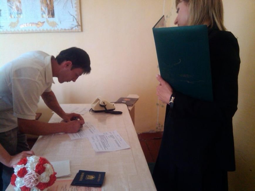Засуджені теж мають право на шлюб (фото) - фото 4 Засуджені теж мають право на шлюб (фото) - фото 4