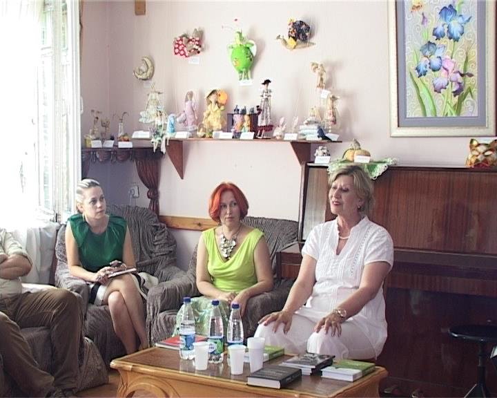 В Доме Дангулова состоялась творческая встреча с писателем Надеждой Кремневой (фото) - фото 1 В Доме Дангулова состоялась творческая встреча с писателем Надеждой Кремневой (фото) - фото 1