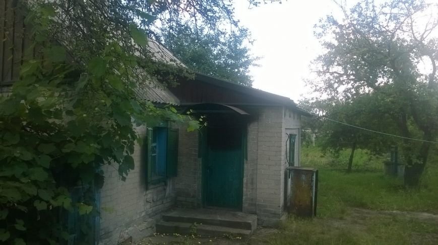 Ночью в Красноармейске горел дом (фото) - фото 1 Ночью в Красноармейске горел дом (фото) - фото 1