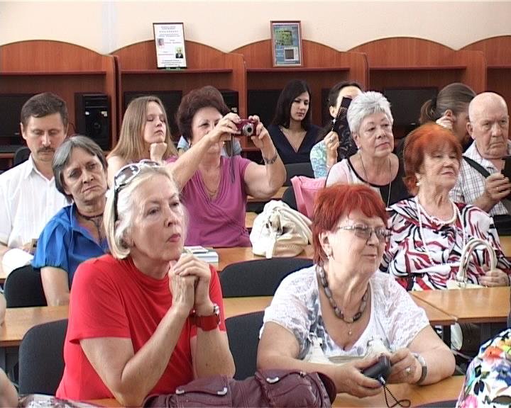 В Центральной библиотеке им Н. К. Крупской состоялась презентация книги Надежды Кремневой «Дорога к мельнице» (фото) - фото 1 В Центральной библиотеке им Н. К. Крупской состоялась презентация книги Надежды Кремневой «Дорога к мельнице» (фото) - фото 1