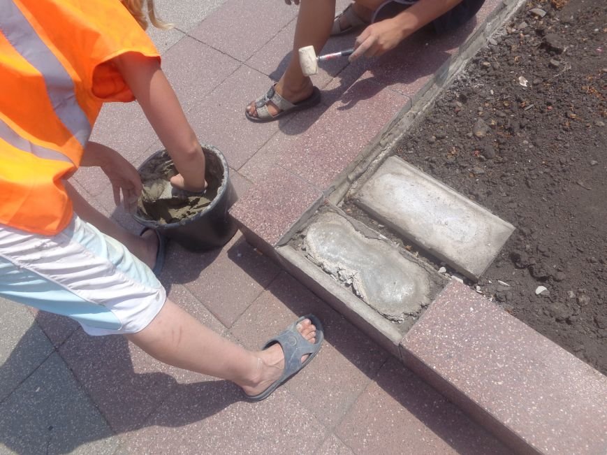 В Красноармейске начата подготовка ко Дню города (фото) - фото 2 В Красноармейске начата подготовка ко Дню города (фото) - фото 2