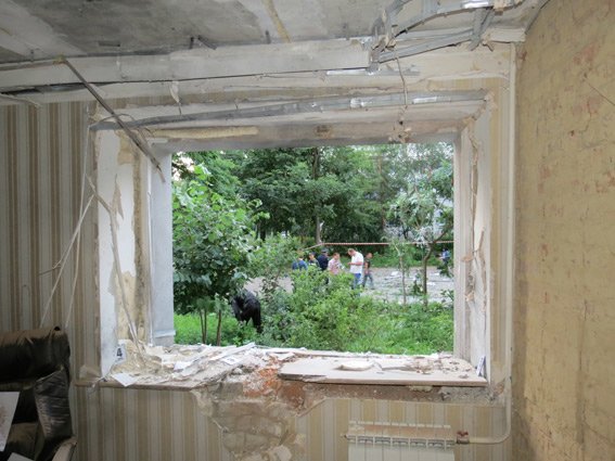 Теракт в Сумах: в офисе «Батьківщини» находился пункт сбора гуманитарки для АТО (ФОТО) (фото) - фото 1 Теракт в Сумах: в офисе «Батьківщини» находился пункт сбора гуманитарки для АТО (ФОТО) (фото) - фото 1