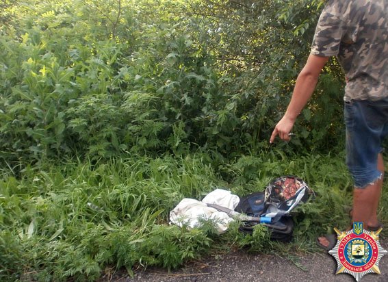 Под Мариуполем мужчина устроил стрельбу на трассе (ФОТО) (фото) - фото 1 Под Мариуполем мужчина устроил стрельбу на трассе (ФОТО) (фото) - фото 1