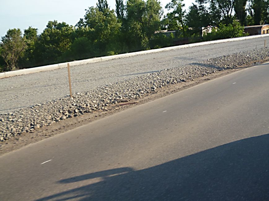 В Кривом Роге перекроют дорогу через дамбу на КРЭСе. Автотранспорт пустят по новой трассе (ФОТО) (фото) - фото 1 В Кривом Роге перекроют дорогу через дамбу на КРЭСе. Автотранспорт пустят по новой трассе (ФОТО) (фото) - фото 1