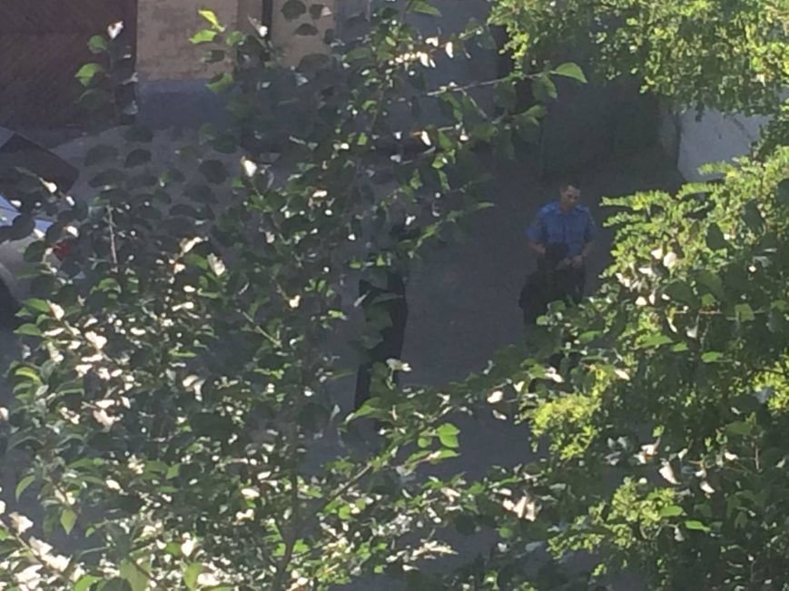 В Киеве патрульные полицейские вежливо угомонили шумных милиционеров (ФОТО) (фото) - фото 1 В Киеве патрульные полицейские вежливо угомонили шумных милиционеров (ФОТО) (фото) - фото 1