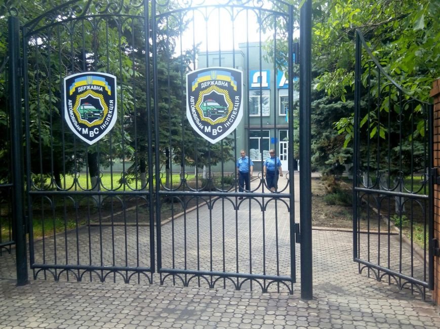 Мариупольских ГАИшников проверят на полиграфе (фото) - фото 1 Мариупольских ГАИшников проверят на полиграфе (фото) - фото 1