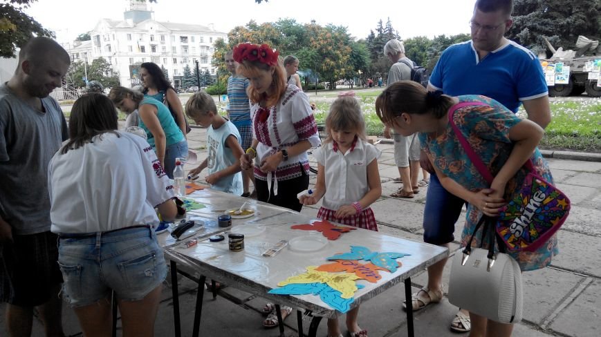 Как Краматорск отмечал годовщину освобождения (фото) - фото 2 Как Краматорск отмечал годовщину освобождения (фото) - фото 2