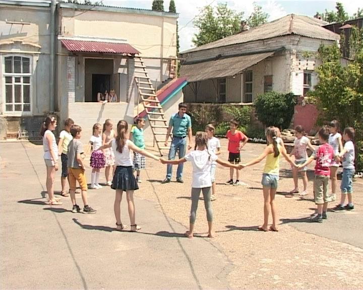«На что и клад, коли в семье лад». Пословица стала темой интерактивной площадки в краеведческом музее (фото) - фото 1 «На что и клад, коли в семье лад». Пословица стала темой интерактивной площадки в краеведческом музее (фото) - фото 1