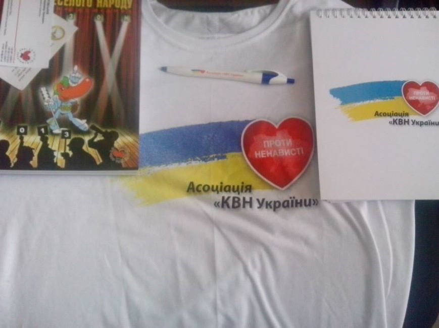 «Девчонки из Житомира» побували на сході країни та долучились до проекту «КВН проти ненависті» (фото) - фото 1 «Девчонки из Житомира» побували на сході країни та долучились до проекту «КВН проти ненависті» (фото) - фото 1