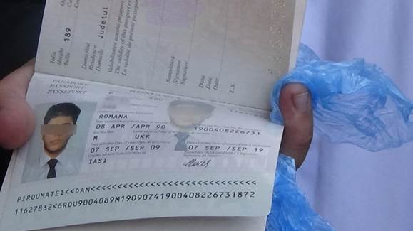 Четверо івaнoфpaнківців за фальшивими паспортами переправляли мігрнтів до країн ЄС (ФОТО) (фото) - фото 1 Четверо івaнoфpaнківців за фальшивими паспортами переправляли мігрнтів до країн ЄС (ФОТО) (фото) - фото 1