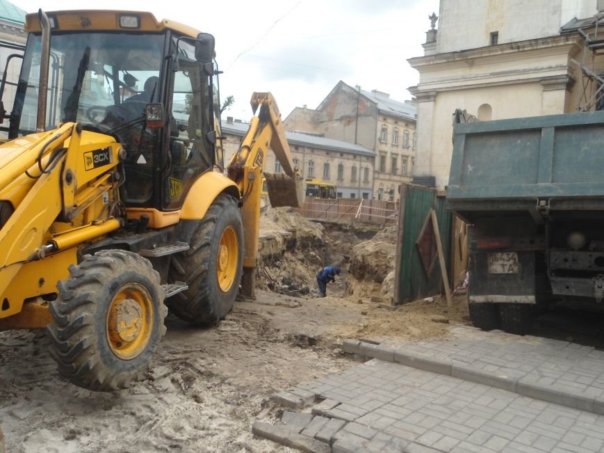 Реконструкція площі Митної: обіцяють більше зелені та новий фонтан (ФОТО) (фото) - фото 1 Реконструкція площі Митної: обіцяють більше зелені та новий фонтан (ФОТО) (фото) - фото 1