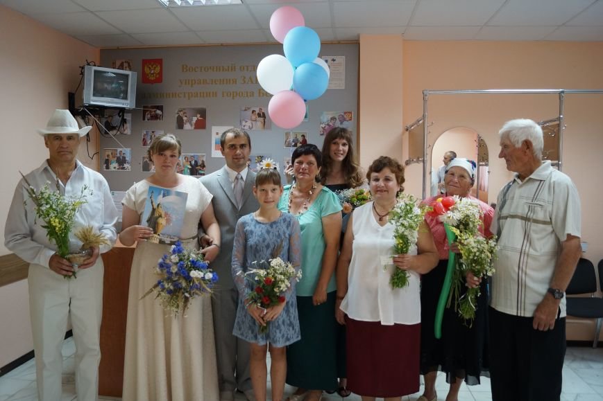 «Поженились 8 июля, чтобы муж никогда не забыл эту дату». Или четыр... «Поженились 8 июля, чтобы муж никогда не забыл эту дату». Или четыре вопроса о любви (фото) - фото 1