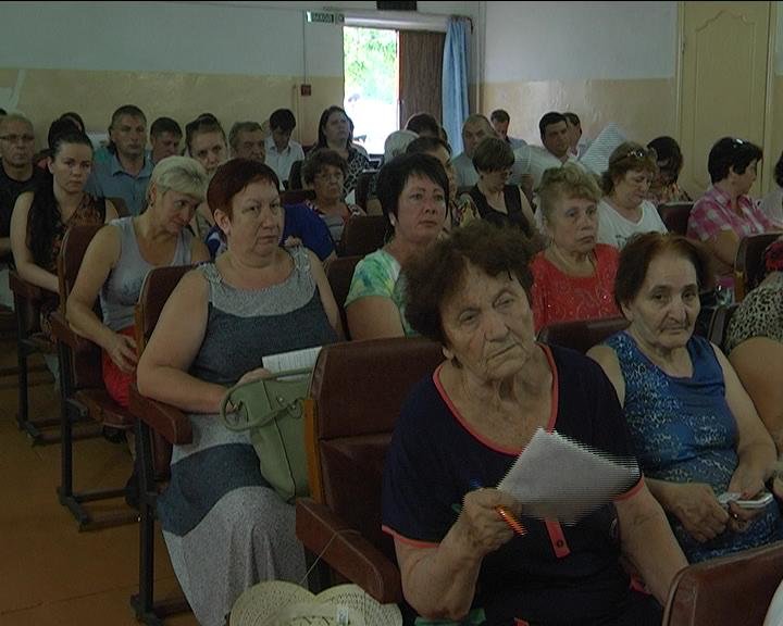 В поселке Мясокомбинат прошел сход граждан с участием представителей власти (фото) - фото 1 В поселке Мясокомбинат прошел сход граждан с участием представителей власти (фото) - фото 1