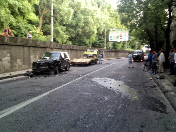 Нові подробиці аварії на вул.Сахарова: водій “Пежо”керував автомобілем напідпитку (ФОТО) (фото) - фото 1 Нові подробиці аварії на вул.Сахарова: водій “Пежо”керував автомобілем напідпитку (ФОТО) (фото) - фото 1