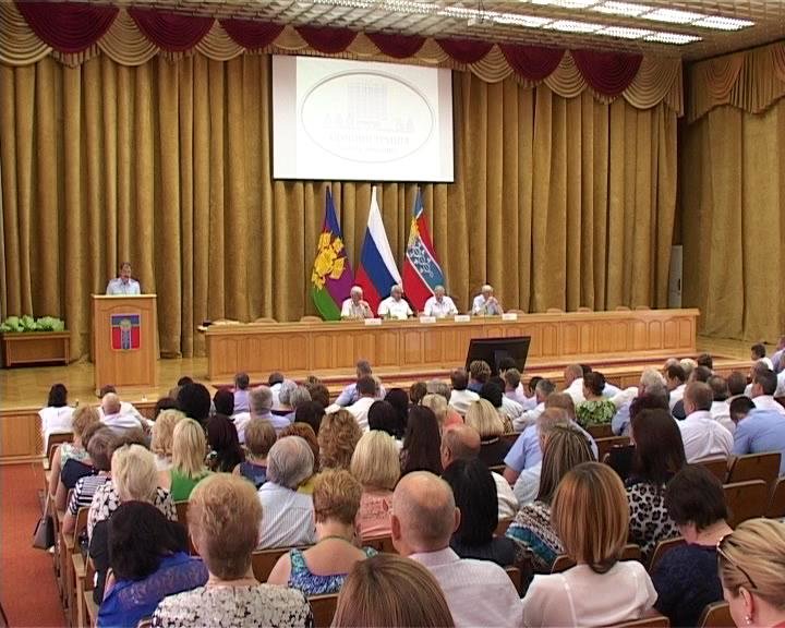 Армавир направит предложение ЗСК по ограничению числа пивных магазинов в городе (фото) - фото 1 Армавир направит предложение ЗСК по ограничению числа пивных магазинов в городе (фото) - фото 1
