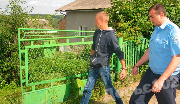 Труп жителя Тернопільщини знайшли… закопаним на городі (ФОТО) (фото) - фото 1 Труп жителя Тернопільщини знайшли… закопаним на городі (ФОТО) (фото) - фото 1